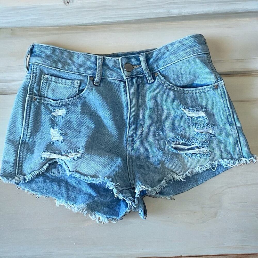 Bullhead Distressed High Rise Denim Shorts Size 24 EUC